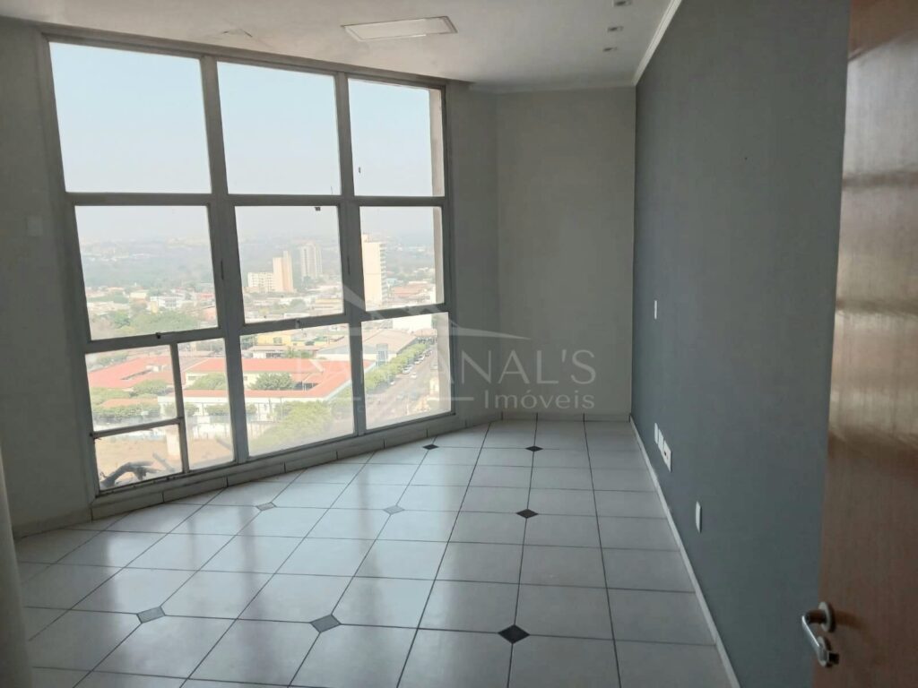 Vende-se sala comercial no ed. Acir