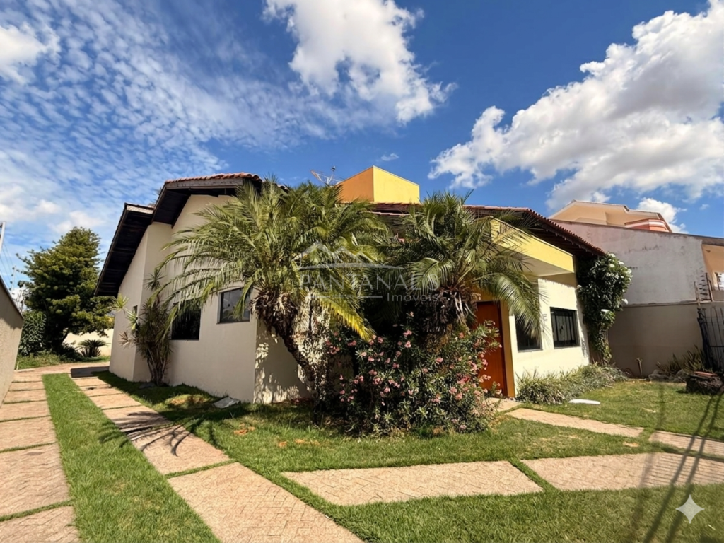 Linda casa à venda no Jardim Santa Marta