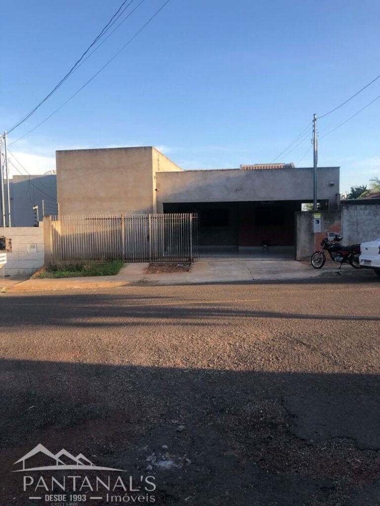 Casa á venda no bairro Nova Era