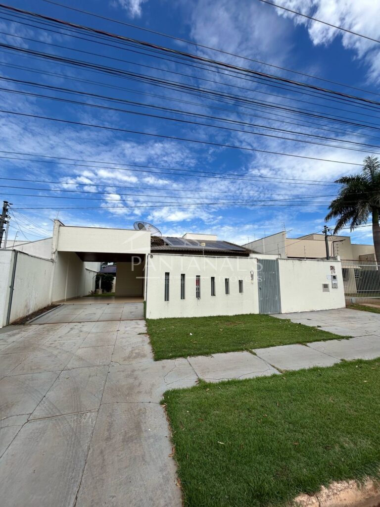 Casa à venda no bairro Sagrada Família