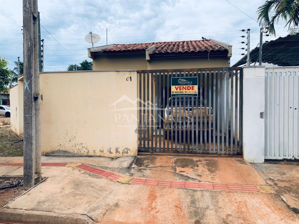 Casa à venda no bairro Sagrada Família