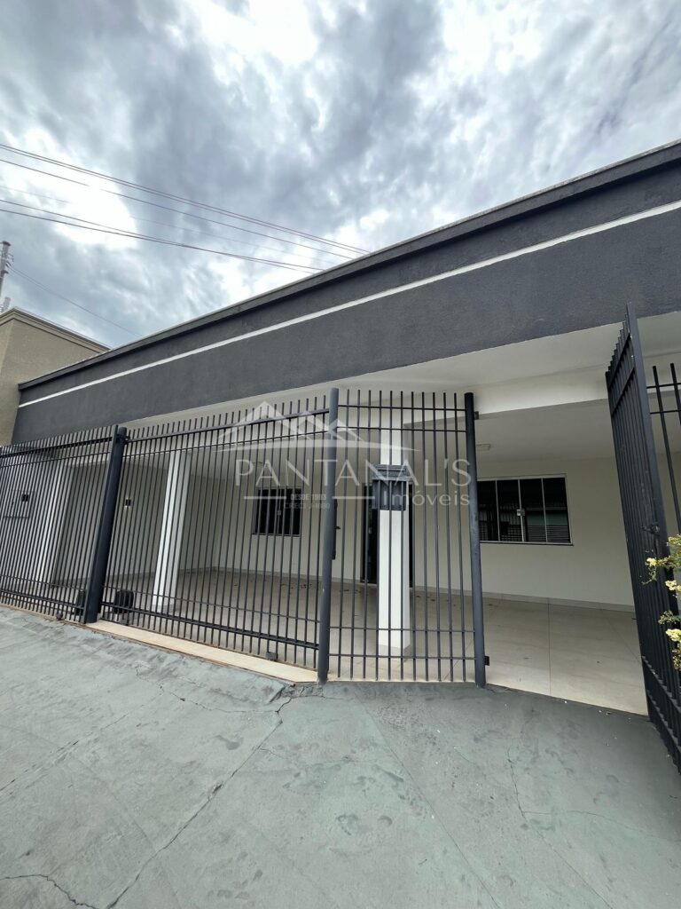 Casa à venda no bairro Coophalis