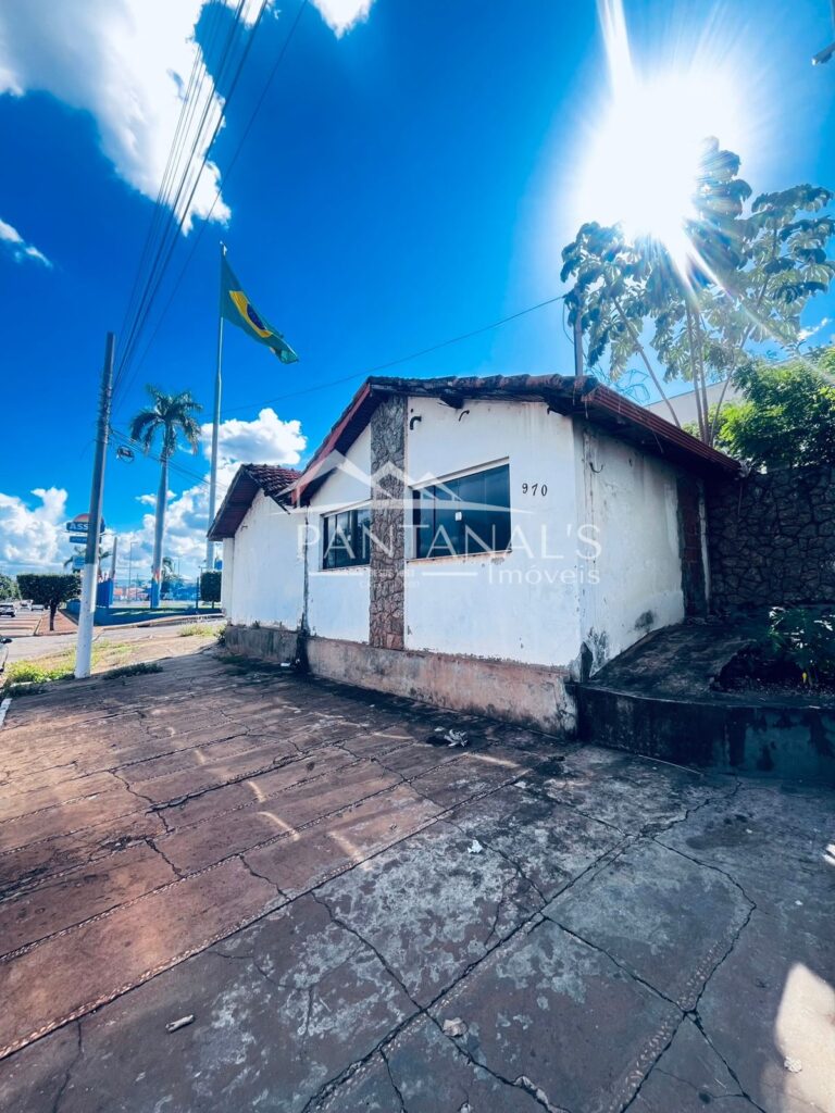 Terreno de esquina na médice à venda
