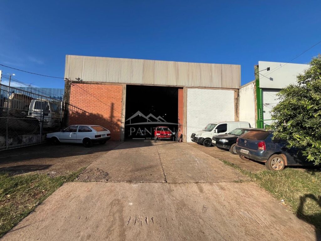 Vendo Barracão Próximo à BR-364 – Oportunidade Única!