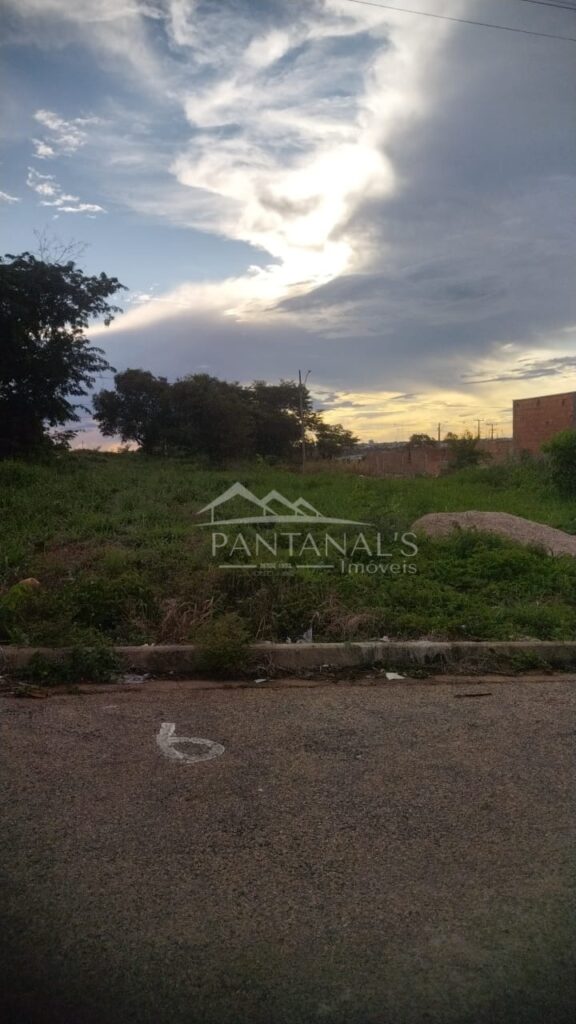 Lote à Venda no Parque dos Lírios