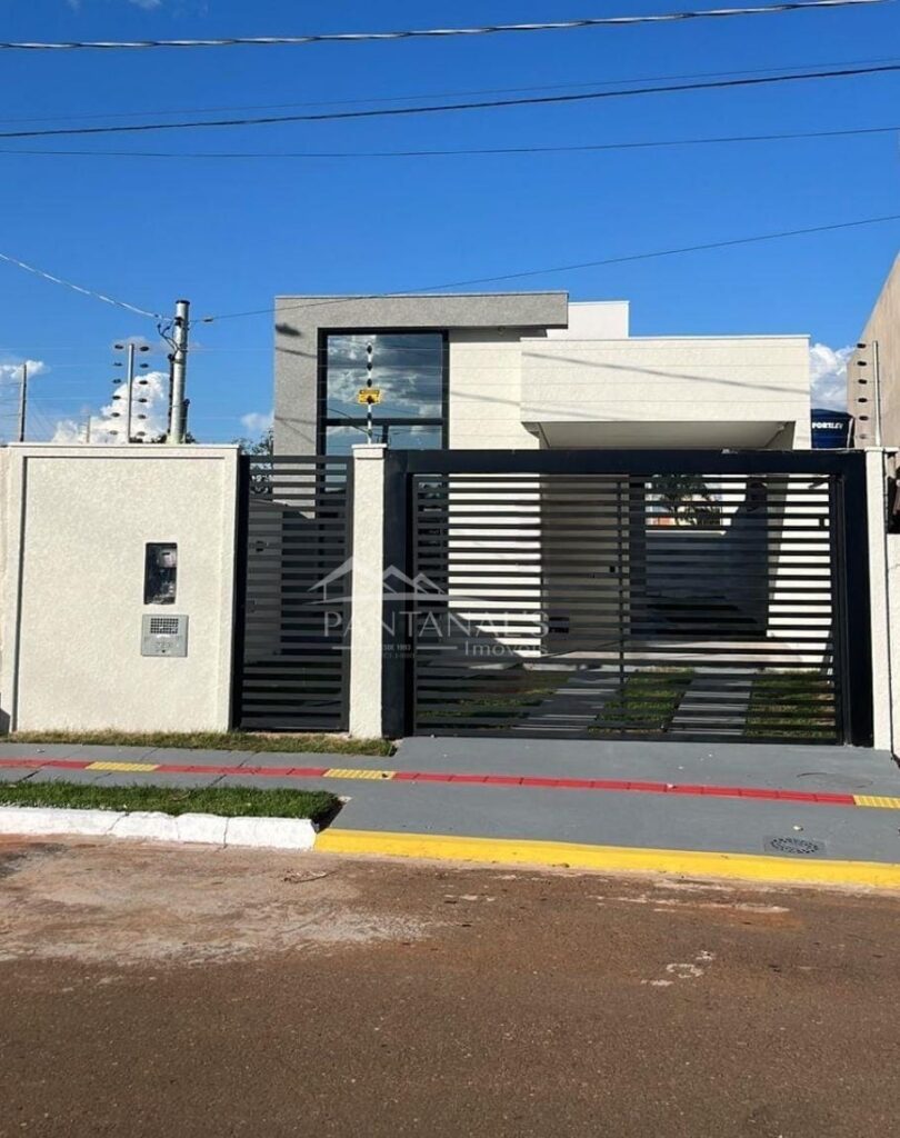 Casa à Venda no Bairro Sagrada Família