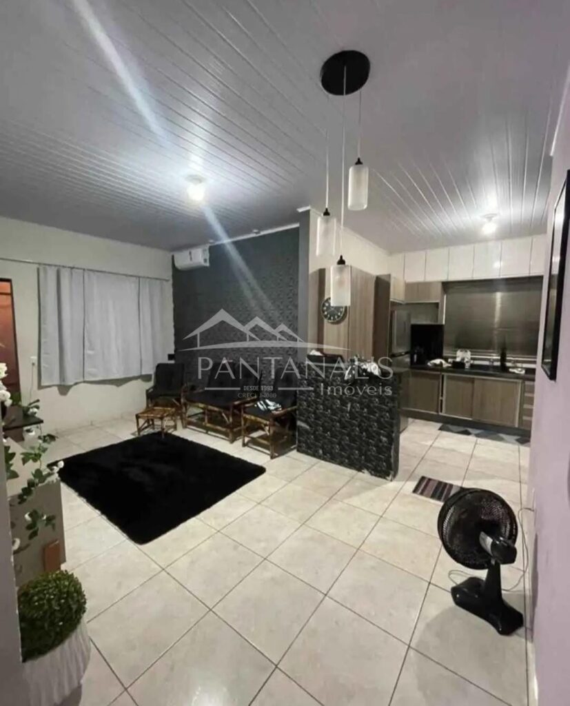 Casa à Venda no Bairro Tancredo Neves