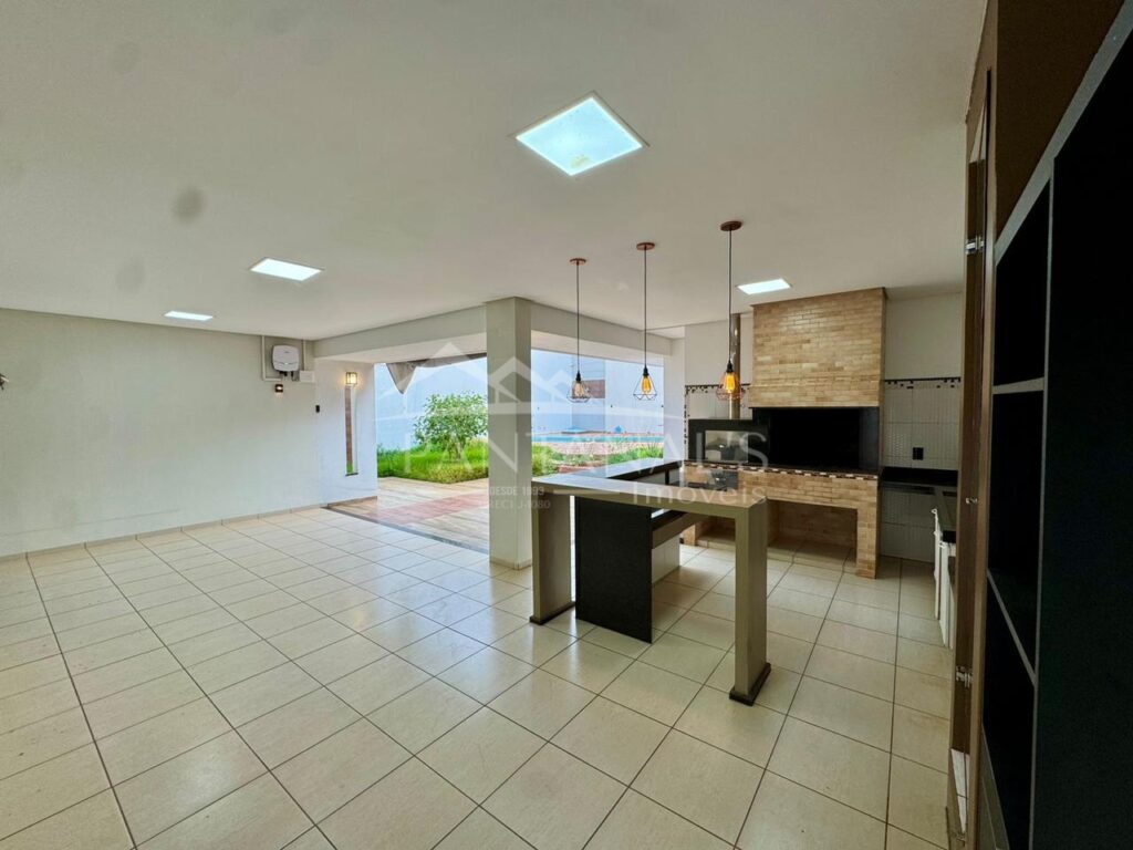 Casa à Venda ou Locação – Jardim Santa Marta