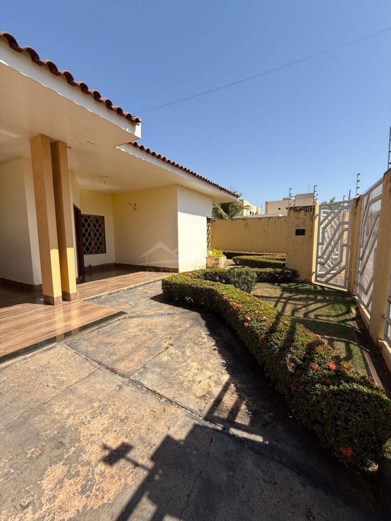 Casa de Esquina – Jardim Mato Grosso