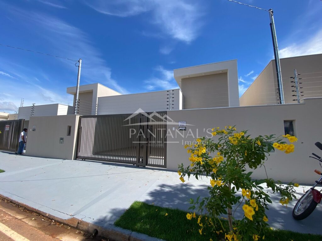 Casa à venda no bairro Sagrada Família