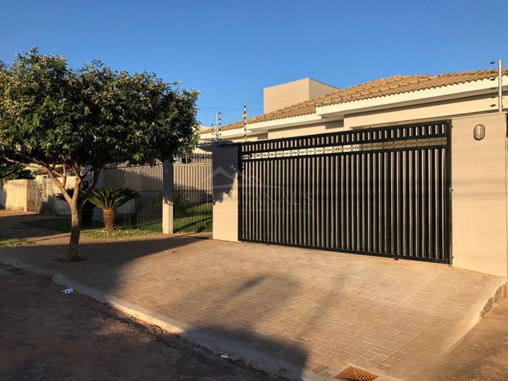 Casa à Venda – Vila Aurora