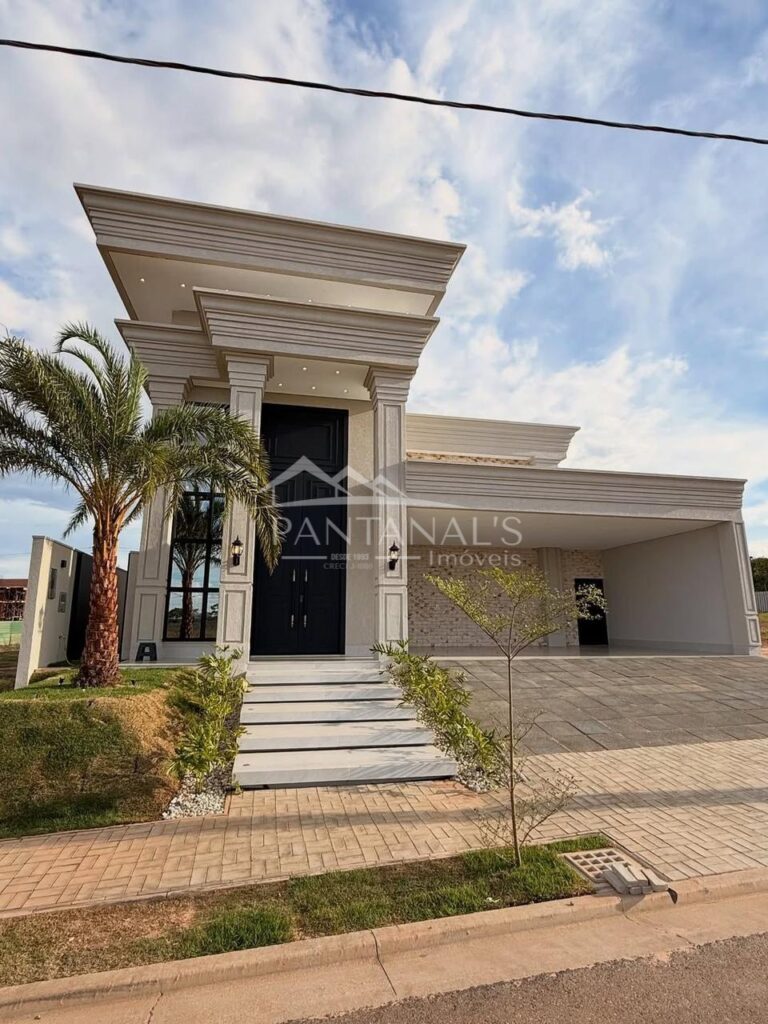 Casa Térrea Neoclássica à venda no Condomínio Unique Higienópolis