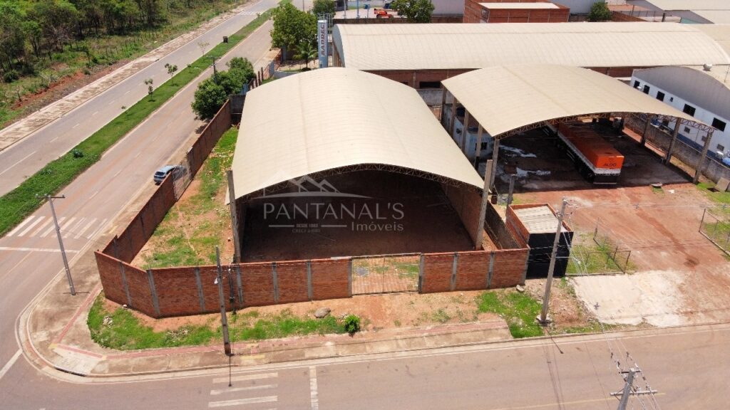 Barracão no Distrito Industrial