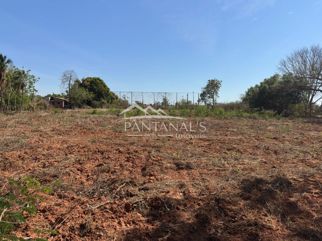 Chácara à venda nos fundos do antigo campo do Rec