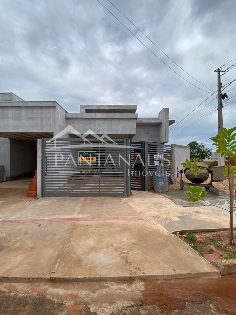 Casa de esquina disponível para venda no Granville II