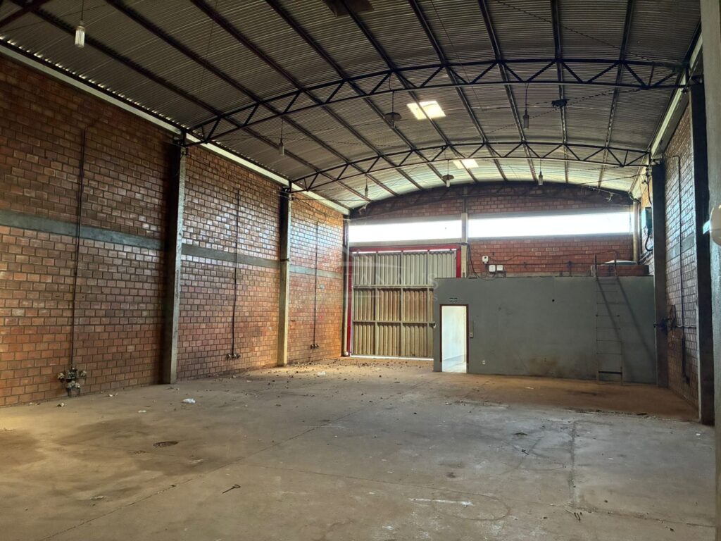 Barracão disponível para locação e venda – Avenida dos Estudantes