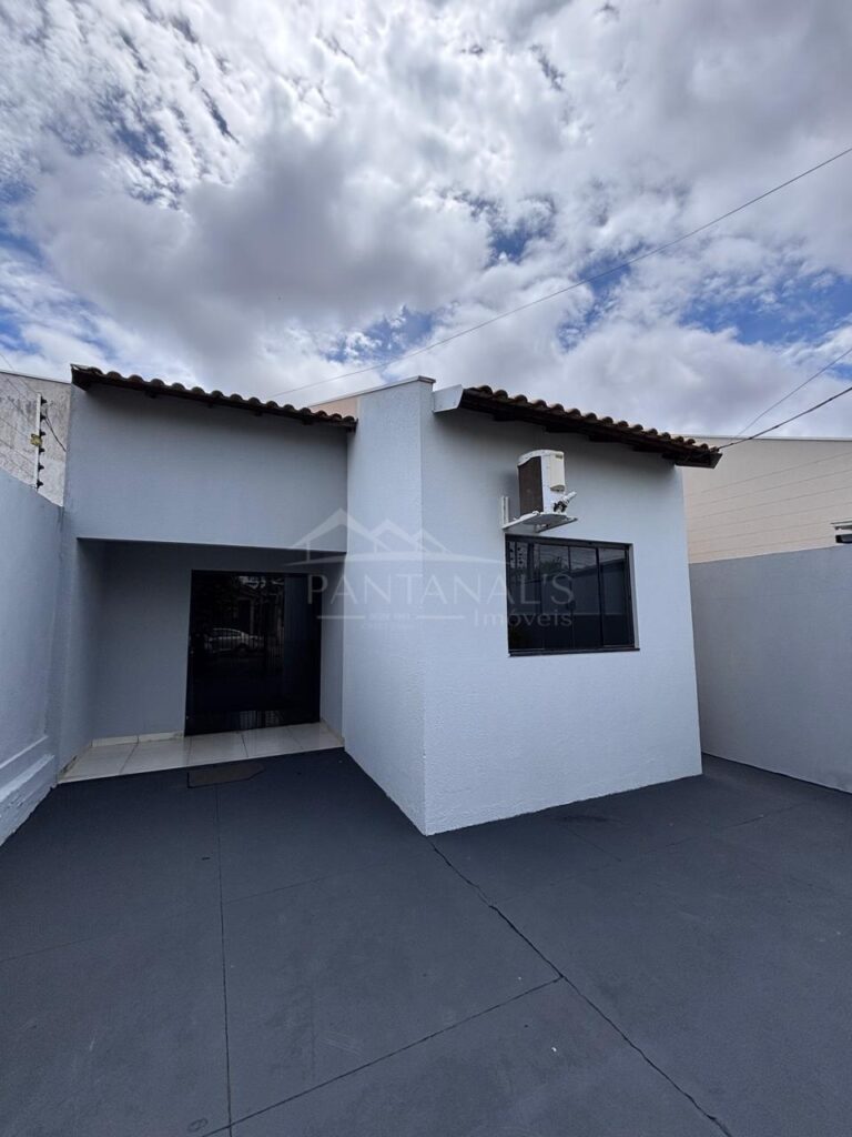 Casa disponível para venda no Jardim Tropical