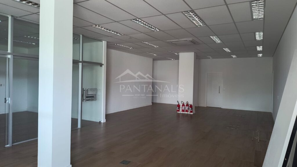 Alugo ponto comercial na Vila Aurora