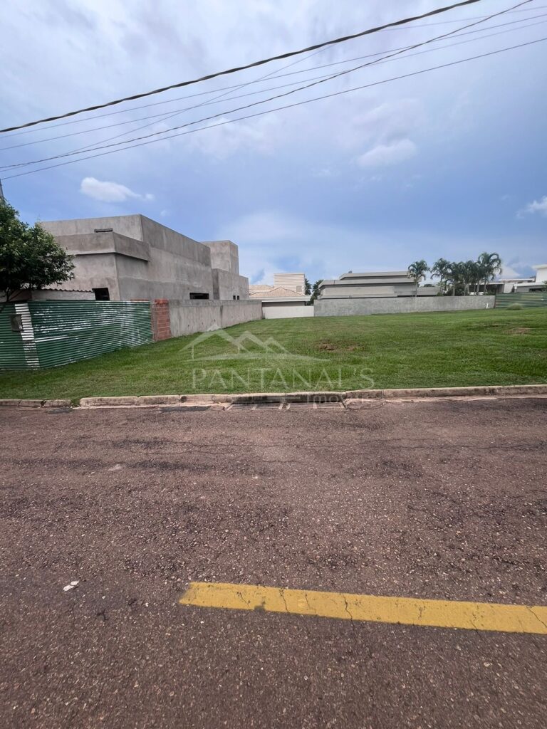 Terreno á venda – Condomínio Bosque II