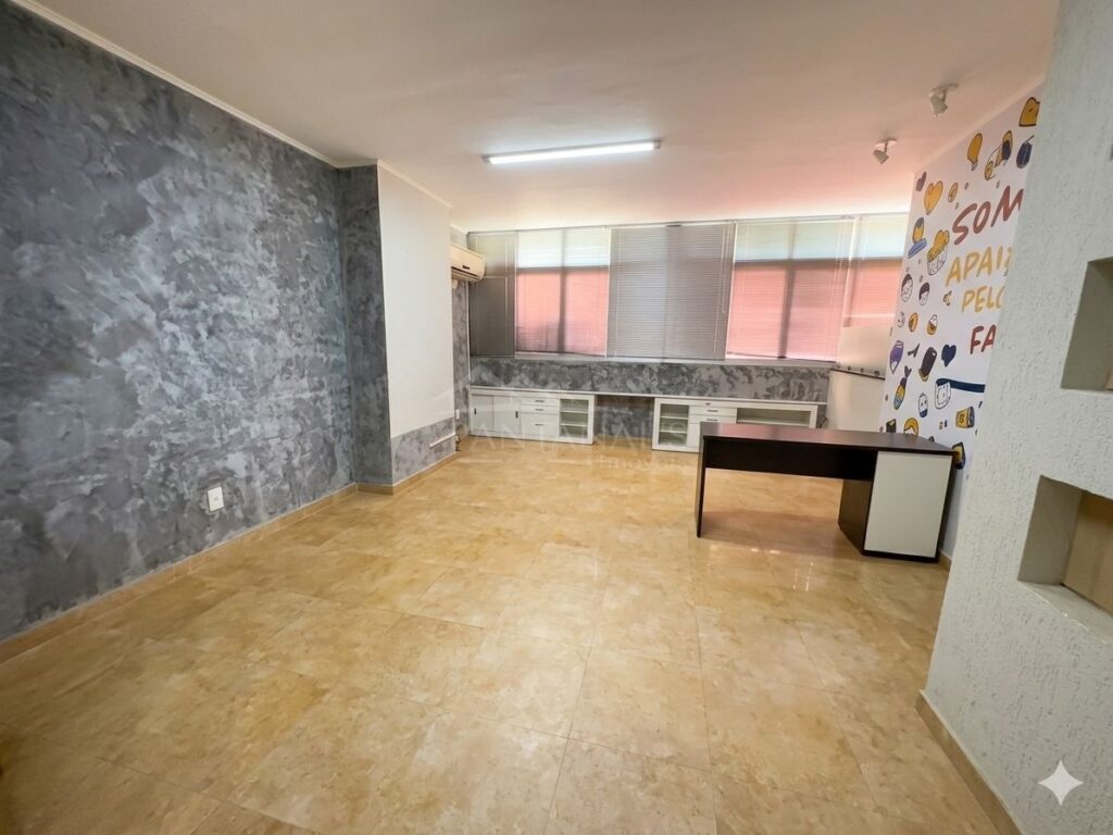 Sala comercial disponível para venda ou locação – Edifício Pirâmide
