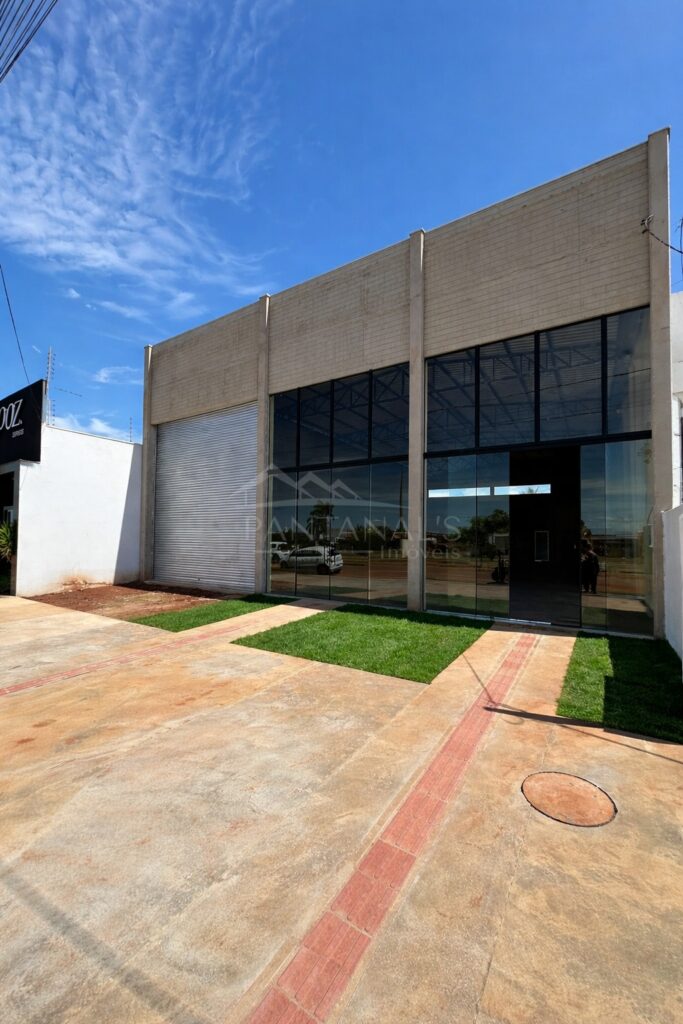 Barracão para locação Av dos Estudantes