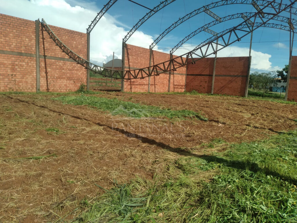 Vendo lote de esquina no Distrito Industrial