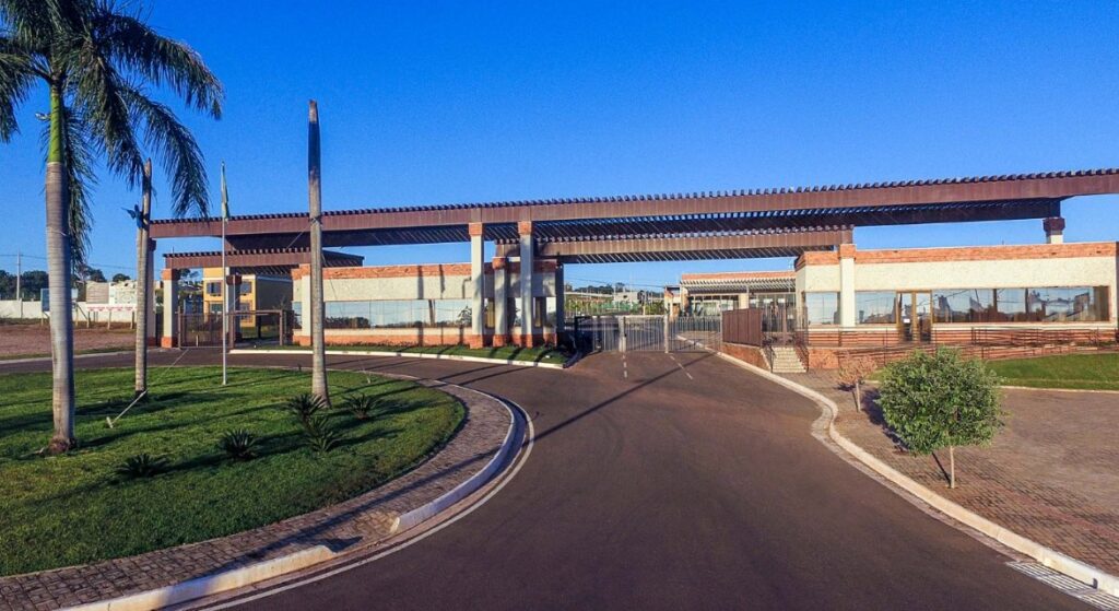 Lote de esquina Condomínio Villa Toscana