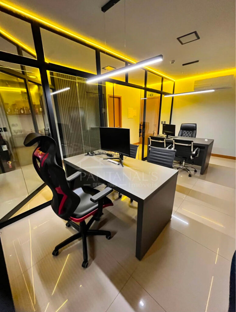 Sala comercial toda mobiliada para escritório disponível para locação e venda.
