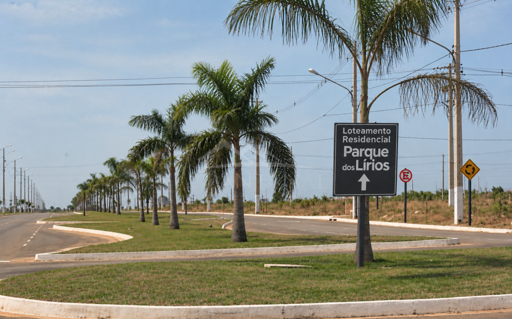 Lote à venda Parque dos Lírios